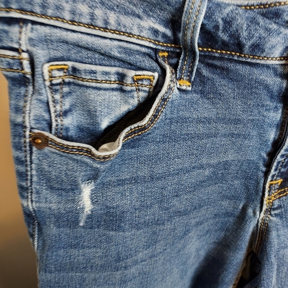 Old Navy Distressed Rockstar Mid-Rise Size 0 - Picture 8 of 8